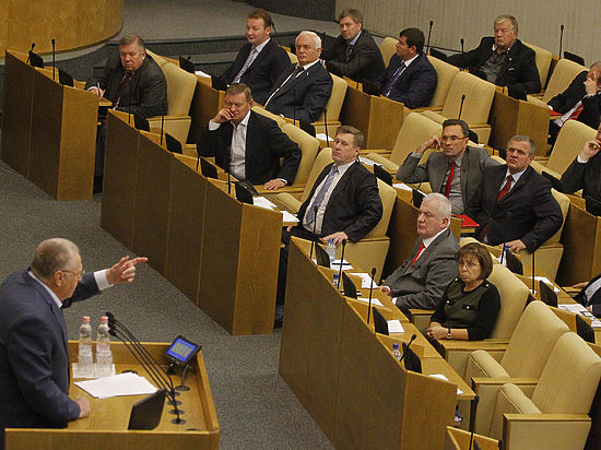 Владимир Вольфович покинул зал заседаний в знак протеста против результатов выборов в Амурской области, заявив, что ему "противно" находиться в одном зале с остальными депутатами