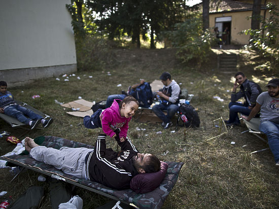 Европейские страны не справляются с потоком ищущих убежища людей