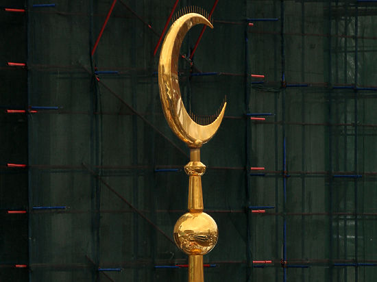 «МК» исследовал религиозный колорит, который приобрел район вокруг Соборной мечети в Москве