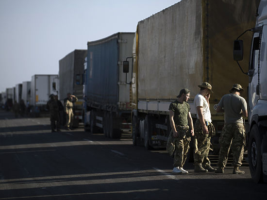 Дальнобойщики на российско-украинской границе готовят бунт