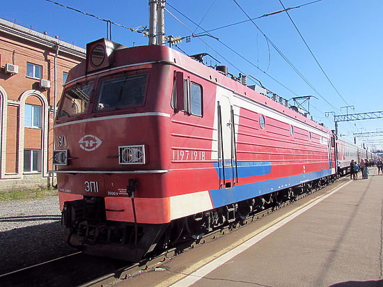 Кто-то экономит на проезде, а некоторые еще с детства полюбили поезда с их неповторимой обстановкой