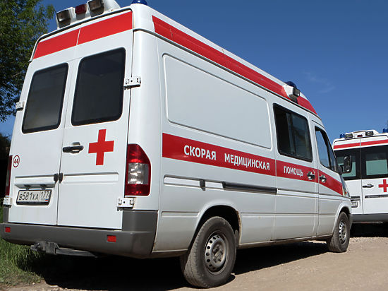 Мужчина погиб, его супруга госпитализирована