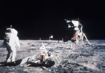 НАСА опубликовала необработанные версии снимков высадки на Луну