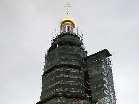 Однако в запланированные сроки реставраторы вряд ли уложатся