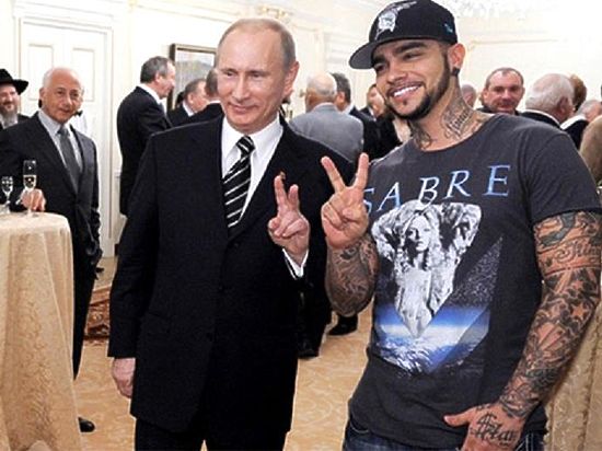 Томич Александр Морозов вместе с  рэпером Тимати спели песню ко дню рождения Путина 