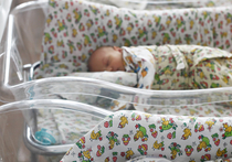 В Подмосковье врачи спасли новорожденного, у которого началась «ломка»