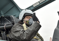 Украинцы засмеяли Порошенко за полеты на российском самолете