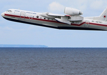 Авиационная группа МЧС России продолжат вести борьбу с природными пожарами, действующими на островах Суматра и Калимантан, - сообщили в четверг, 29 октября, в спасательном ведомстве