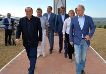 Украинские власти хотят судить Берлускони за поездку в Крым