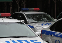 Лихач раздавил полицейского и худрука театра, спасавших опрокинувшегося водителя