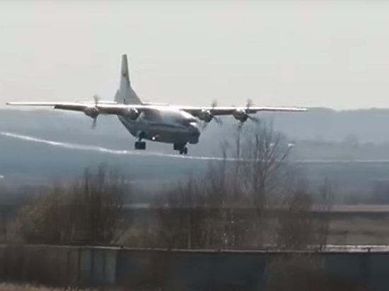 В Южном Судане разбился самолет Ан-12 с российским экипажем