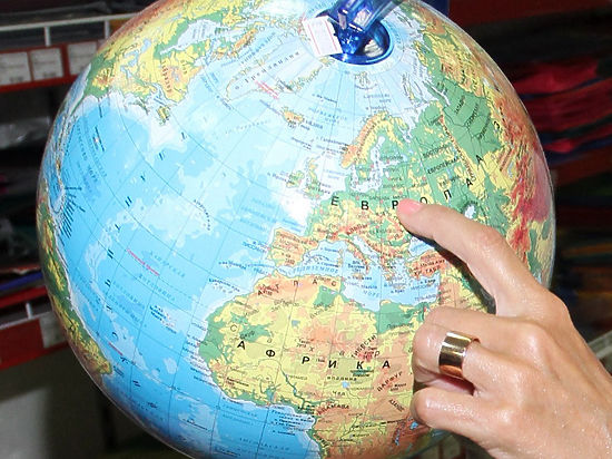 Эстонцы выпустили игрушечный глобус, на котором Россия и след простыл