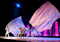 Цирк Танцующих Фонтанов «Аквамарин» открыл седьмой сезон громкой премьерой, в которой создал мир сбывшихся желаний