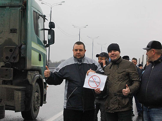 Рад бы в рейс, да «Платон» не пускает