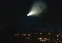 Жители городов Томска, Омска и прочих видели, как раскрыв свои "щупальца", некое НЛО сгорело в ночном небе