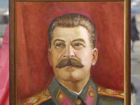 Впрочем, некоторые блогеры считают, что командир сил Пешмерга больше похож на Леонида Якубовича
