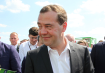 Премьер-министр РФ Дмитрий Медведев, комментируя решение о введении с 1 января продовольственного эмбарго на товары из Украины, заявил, что не допустить этого поможет только чудо, сообщает РИА Новости