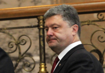 Президент Украины Петр Порошенко поддержал электронную петицию о предоставлении гражданам страны паспорта только на украинском языке без русского языка