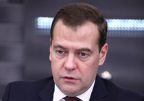 Дмитрий Медведев признал, что Россия может приостановить авиасообщение не только с Египтом
