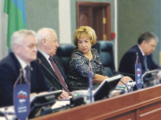 Депутат Петеляева делала карьеру в любом политическом обличии, но принимать решения самостоятельно ей так и не позволили
