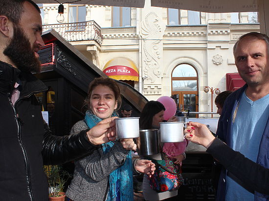 В Крыму предложили всем желающим открыть свой ресторан на один день.