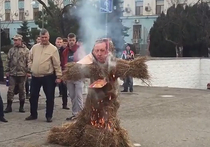 На разрешенном местными властями митинге в Семфирополе его участники сожгли чучело турецкого президента Реджепа Эрдогана, сообщает агентство FlashCrimea