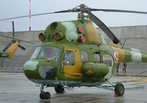 Лёгкий вертолёт Ми-2, перевозивший туристов, совершил жёсткую посадку в центре камчатского города Елизово
