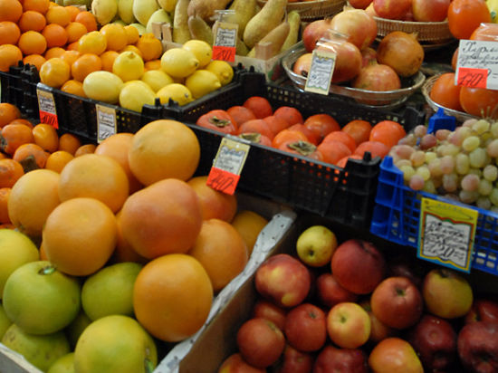 Цены на фрукты на полуострове подскочили в два раза