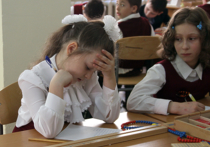 Уже через 3-4 года, уточнил глава Рособрнадзора Сергей Кравцов, Всероссийские проверочные работы (ВПР) проверят знания российских школьников во всех классах и по всем предметам