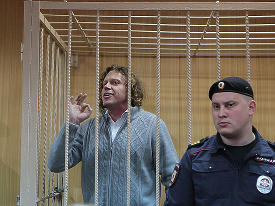 «МК»   изучил  результаты психиатрической судмедэкспертизы  самого  эпатажного арестанта современной России