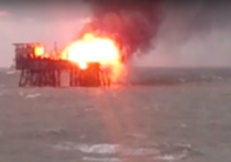 По данным западных СМИ на горящей азербайджанской платформе в Каспийском море могли погибнуть 32 человека