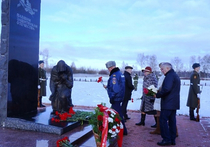 В России 3 декабря в память о российских и советских воинах, погибших в боевых действиях, отмечается День неизвестного солдата