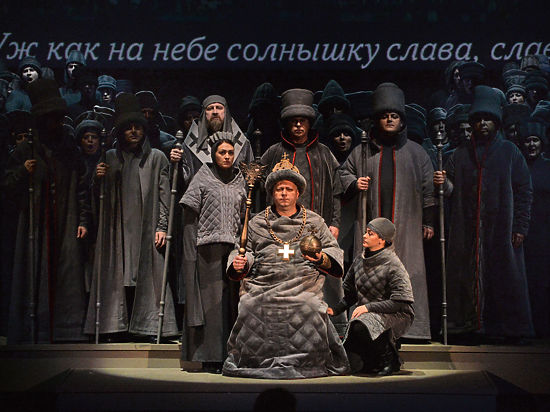 От триколора до всех оттенков серого От триколора до всех оттенков серого