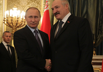 Президент России Владимир Путин принял в Москве своего белорусского коллегу
Александра Лукашенко, который недавно переизбрался на новый президентский срок