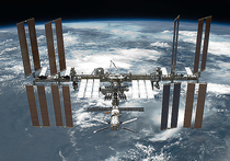 Из-за сбоя в автоматической системе управления космонавтам пилотируемого корабля "Союз ТМА-19М" пришлось стыковаться с Международной космической станцией в ручном режиме