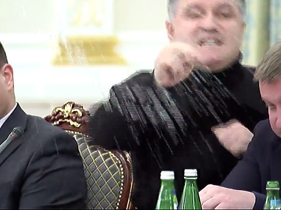 Глава МВД Украины обиделся за то, что его назвали коррупционером