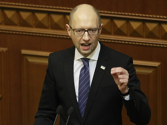 Премьер Украины заявил, что кабмин ввел мораторий на выплату десятизначной суммы