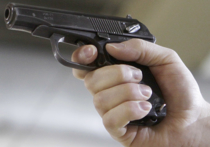 Полицейский в Москве расстрелял троих посетителей бара из травматического пистолета