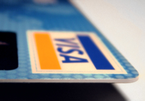 Прошлогодняя ситуация, когда из-за западных санкций, клиенты сразу нескольких российских банков оказались неспособны использовать свои карты Visa и MasterCard, вновь повторяется