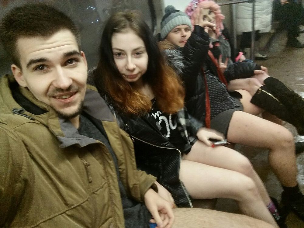 Пассажиры метро без штанов возбудили московскую полицию