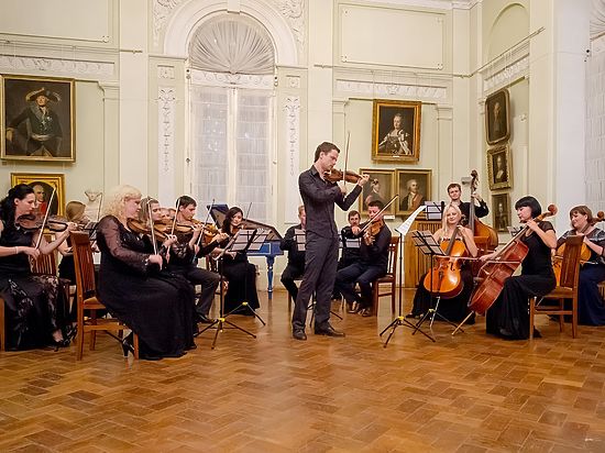 Министр культуры Крыма разогнала оркестр, который понравился Путину и Берлускони 
