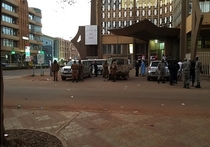Атака террористов на отель произошла в столице Буркина-Фасо Уагадугу