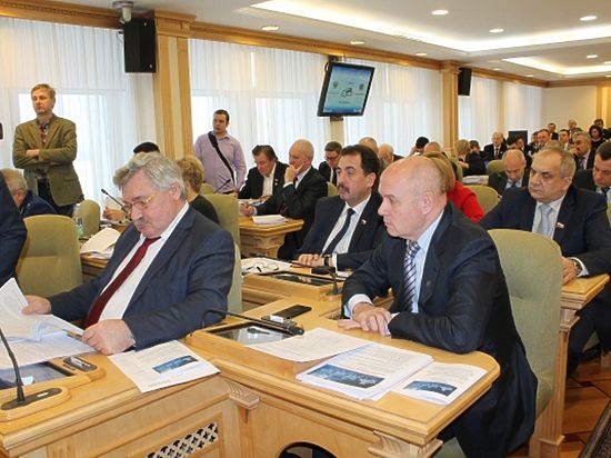 На последнем собрании Думы депутаты приняли во втором окончательном чтении главный финансовый документ – бюджет на 2016 год