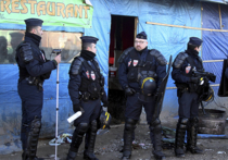 Полиция Франции и Бельгии проводит обыски в районах, где проживают мигранты, и ищут всех причастных к событиям 13 ноября в Париже