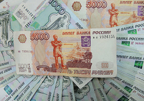В Российском правительстве активно обсуждается идея повышения социальных сборов с зарплат россиян с целью покрыть растущий дефицит пенсионного фонда