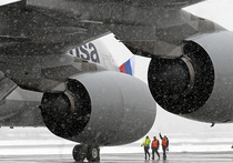 Критическая неисправность механизации крыла послужила причиной аварийной посадки пассажирского лайнера, следовавшего в Таиланд, в аэропорту Новосибирска