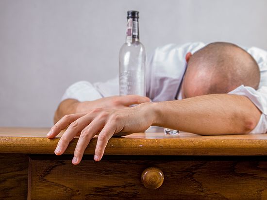 Красноярцы продолжают умирать от некачественного алкоголя