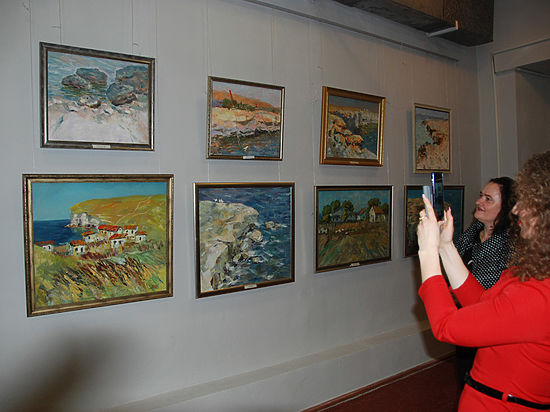 В художественной галерее НБС открывается "Молодежная выставка"