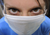 Установить в детских поликлиниках стойки с масками во время пика инфекционных заболеваний могут столичные власти