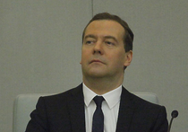 Премьер-министр Дмитрий Медведев совершил "прогулку" по заблокированному сайту прямо во время заседания правительственного совета по кино, после того, как участники совещания заявили о том, что существующие на сегодняшний день меры по защите от интернет-пиратства не функционируют